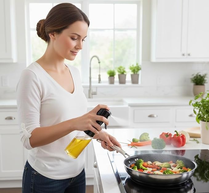 Olive Oil Sprayer for Cooking 220ml, Refillable Glass Oil Dispenser Bottle with Fine Mist Spray, Kitchen Oil Mister for Air Fryer, Salad, BBQ, Roasting and Baking
