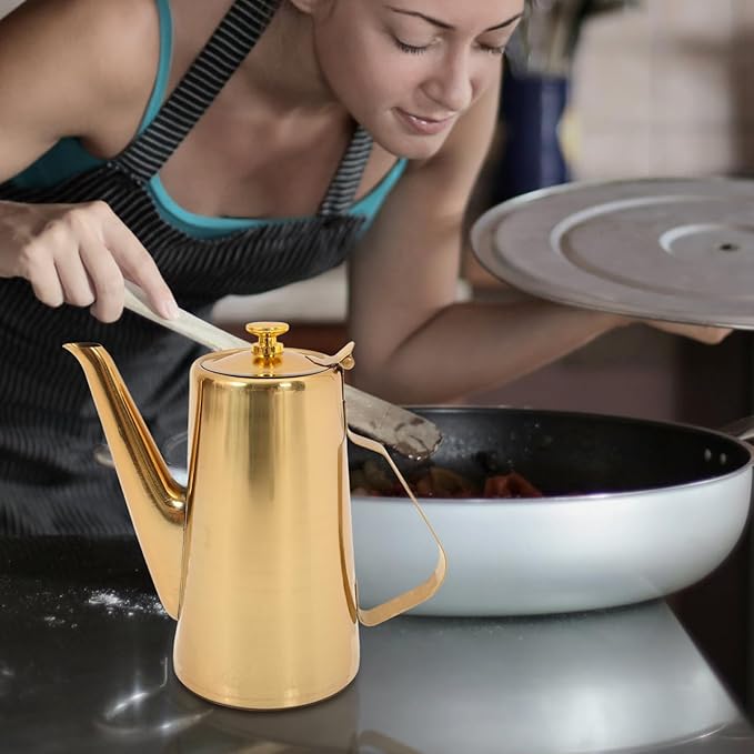Yardwe Stainless Steel Oil Dispenser Bottle 7.87X4.52X3.34In Cold Water Kettle with Drip-Free Spout for Household Oil Storage and Kitchen Cooking