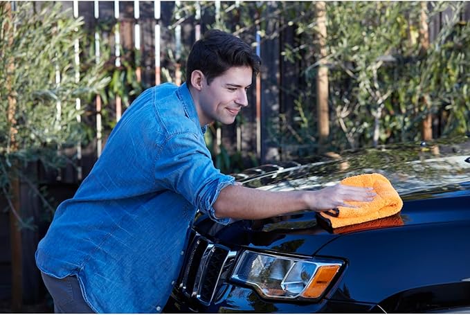 Armor All Car Buffing Towel, Microfiber Towel for Buffing and Shining Cars, Trucks and Motorcycles