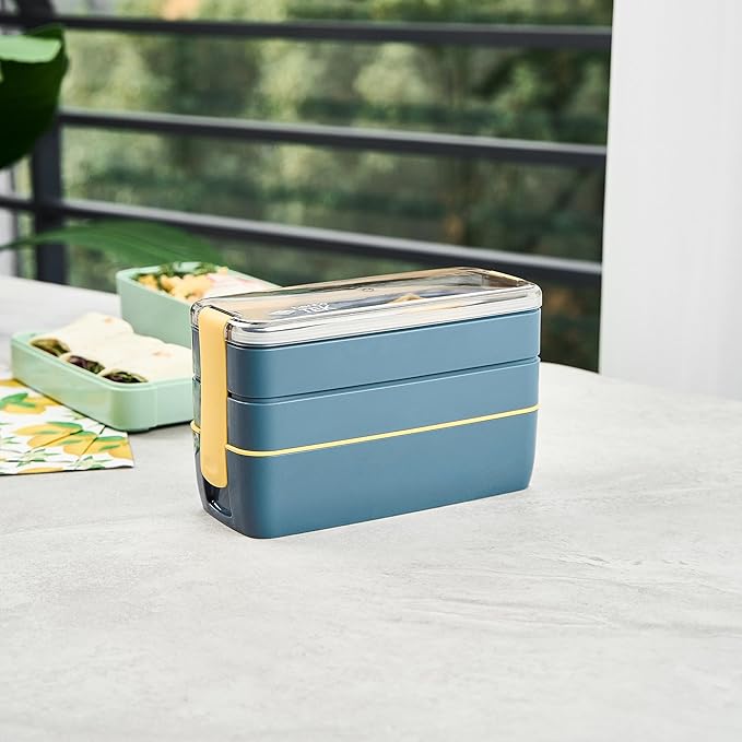 Restaurantware Bento Box 1 Count 30 Ounce Plastic Lunch Box Stackable With Cutlery, Leakproof Microwave-Safe Meal Prep Container Stackable Blue