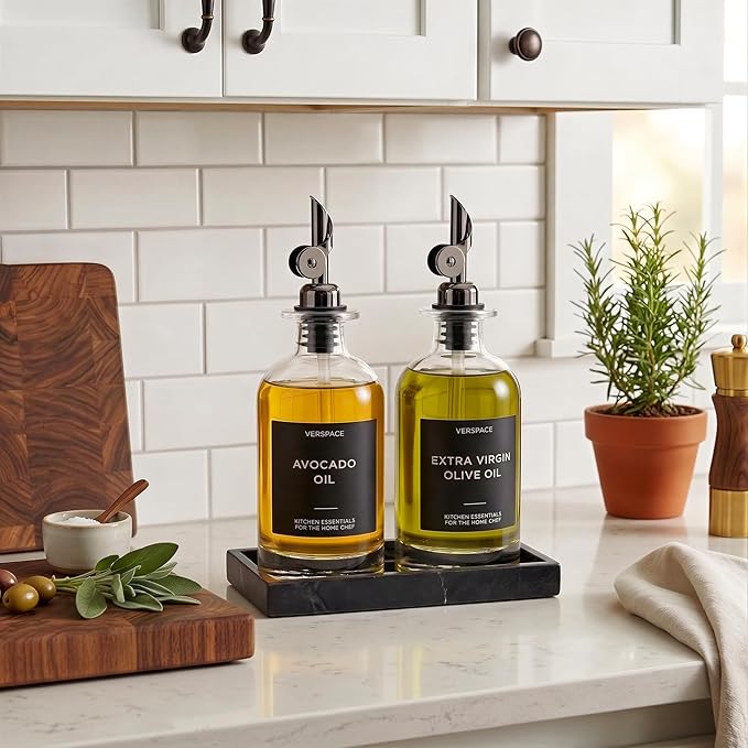 Verspace - Clear Glass Olive Oil Dispenser Bottles For Kitchen With Silicone Tray & 40 Labels, Soy Sauce Dispenser, Coffee Syrup Dispenser, Olive Oil Bottles Set Of 2, Black