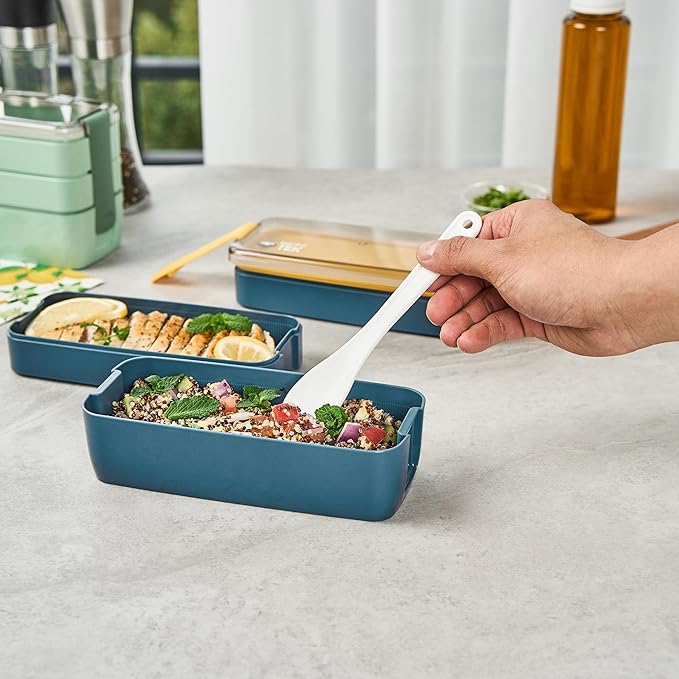 Restaurantware Bento Box 1 Count 30 Ounce Plastic Lunch Box Stackable With Cutlery, Leakproof Microwave-Safe Meal Prep Container Stackable Blue