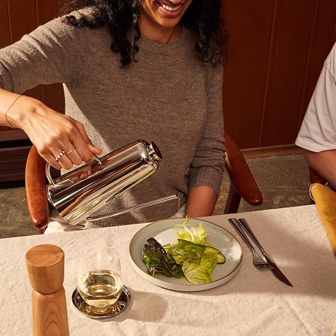 Holcomb Studio Dripless Olive Oil Can | Modern Stainless Steel Dispenser with Elongated Spout Precise Pouring | Modern Minimalist Cooking Entertaining Wedding Hostess Gift Dinner Table Home Decor 25oz