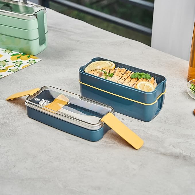 Restaurantware Bento Box 1 Count 30 Ounce Plastic Lunch Box Stackable With Cutlery, Leakproof Microwave-Safe Meal Prep Container Stackable Blue