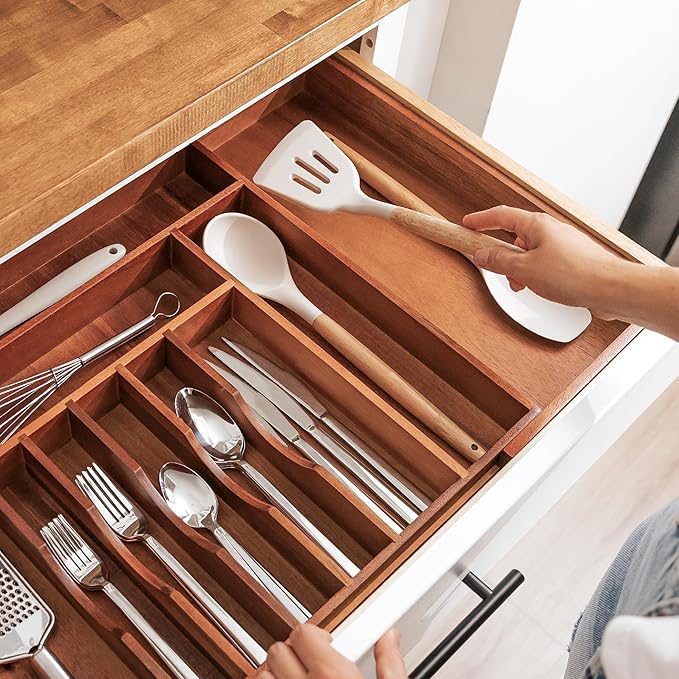 KitchenEdge Premium Silverware, Flatware and Utensil Organizer for Kitchen Drawers, Food-Safe Contract Grade, Expandable from 18 to 33 In, Natural Acacia
